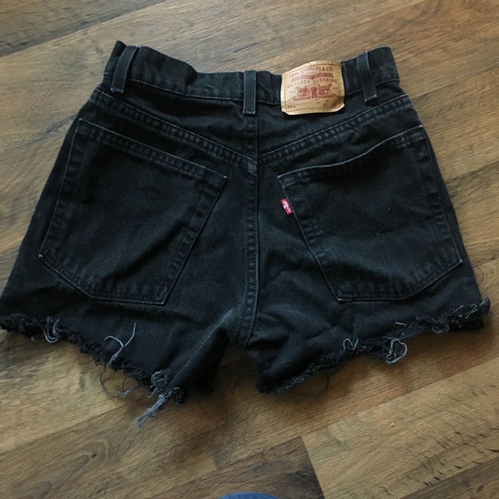 Vintage high waisted Levi’s jean shorts